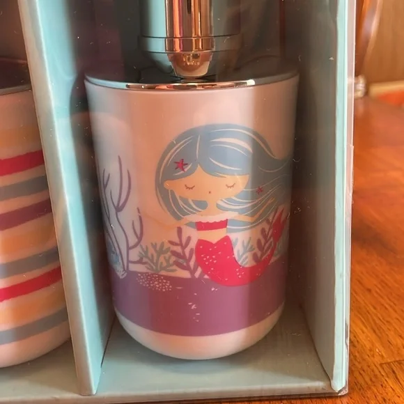 copy 🌸NWT BUMBLE BEE Bath Co 17 piece kids bath set - Picture 5 of 12